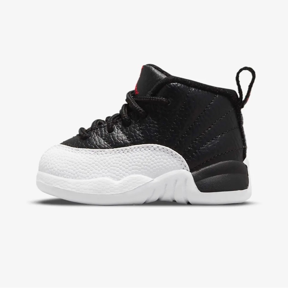 Brand new JORDAN 12 retro size 2c
